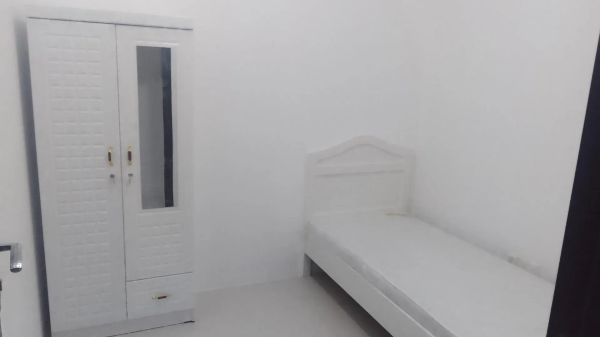 Sn Real-Estate Houseの連絡先